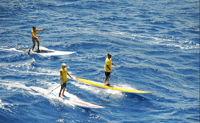 The rockerl line of the board helps to catch waves and avoid nose diving your SUP