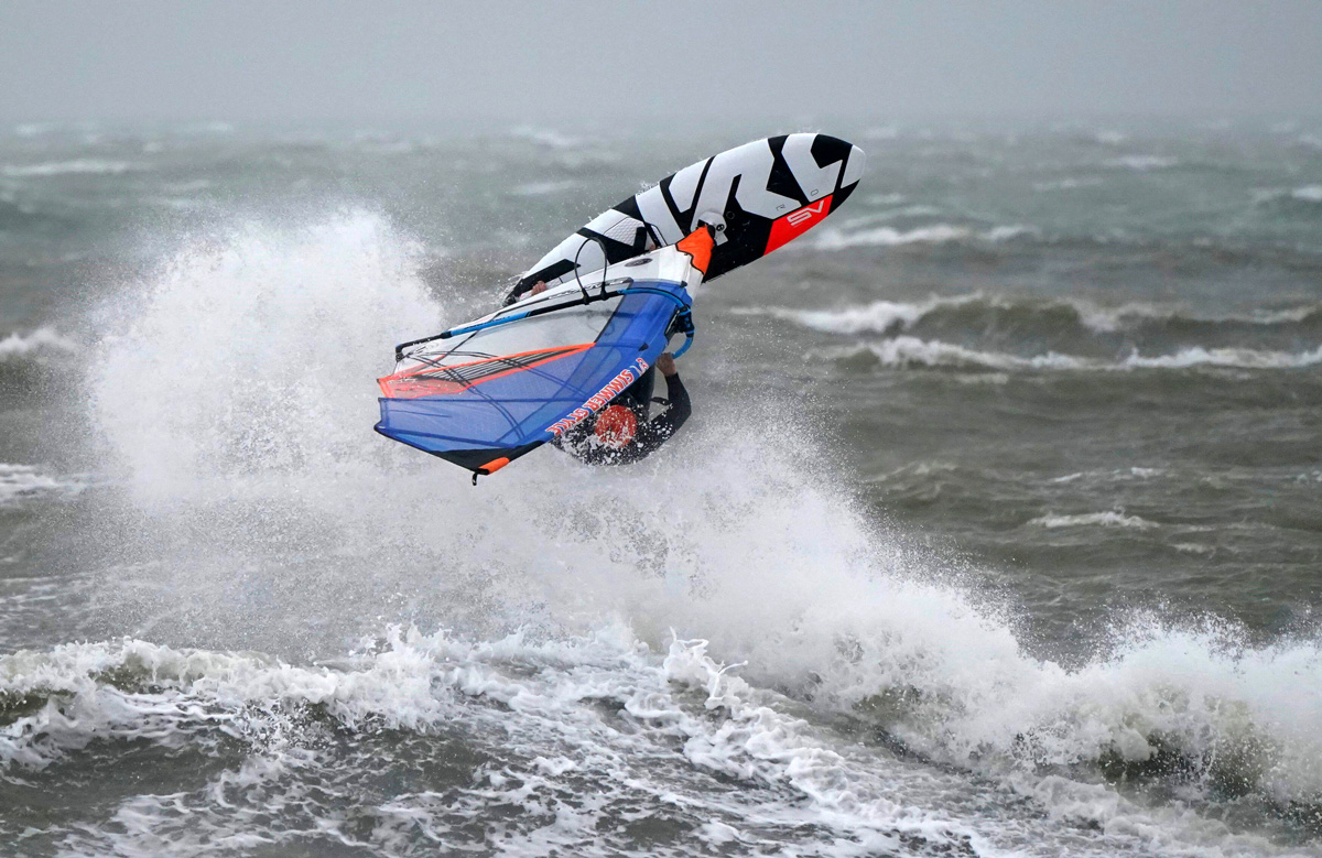 Windsurfing in Storm Eunice 2022 licensed by alamy.com