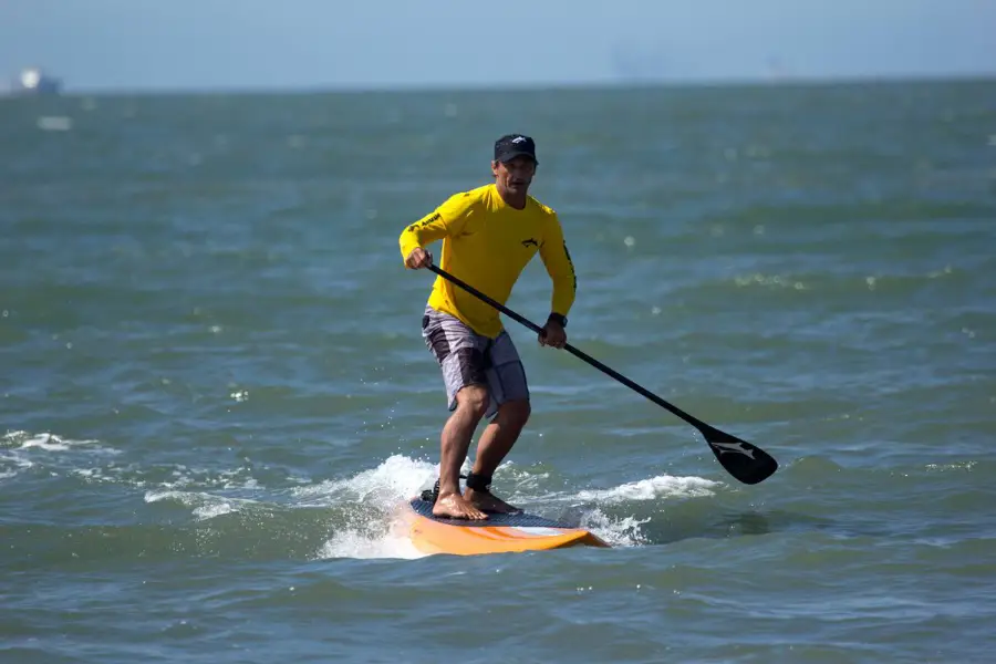 performance paddle board lesson with ian from surfs sup watersports chichester